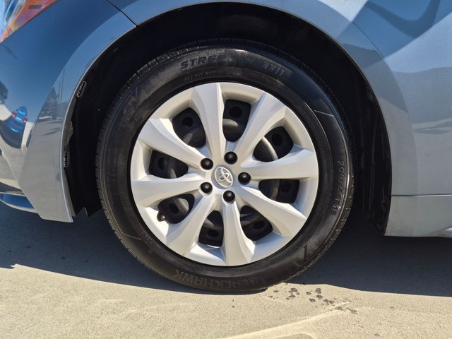 Used 2023 Toyota Corolla LE w/ Carpet Mat Package (TMS) FWD image 22