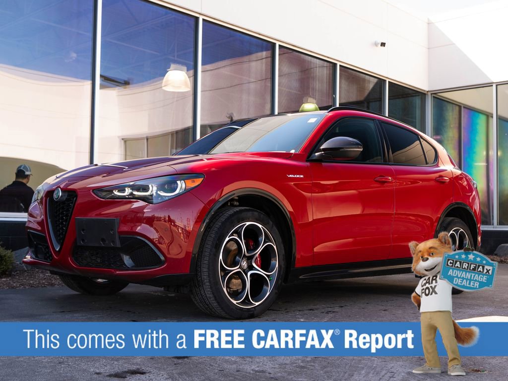 Used 2024 Alfa Romeo Stelvio Veloce image 3