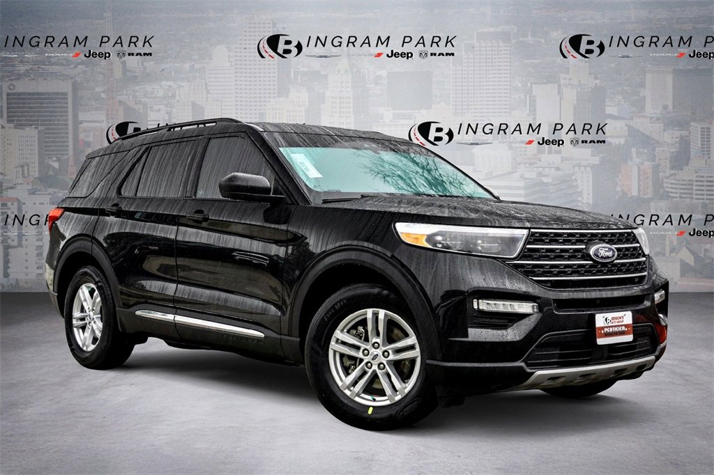 Used 2023 Ford Explorer XLT w/ Equipment Group 202A image 1