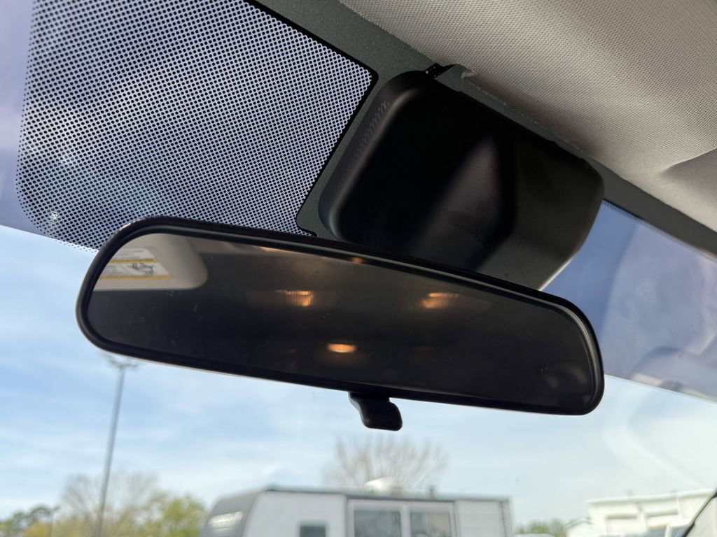 Used 2025 Nissan Frontier S image 19