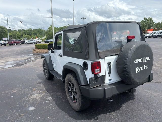 Used 2018 Jeep Wrangler Sport AWD/4WD image 7