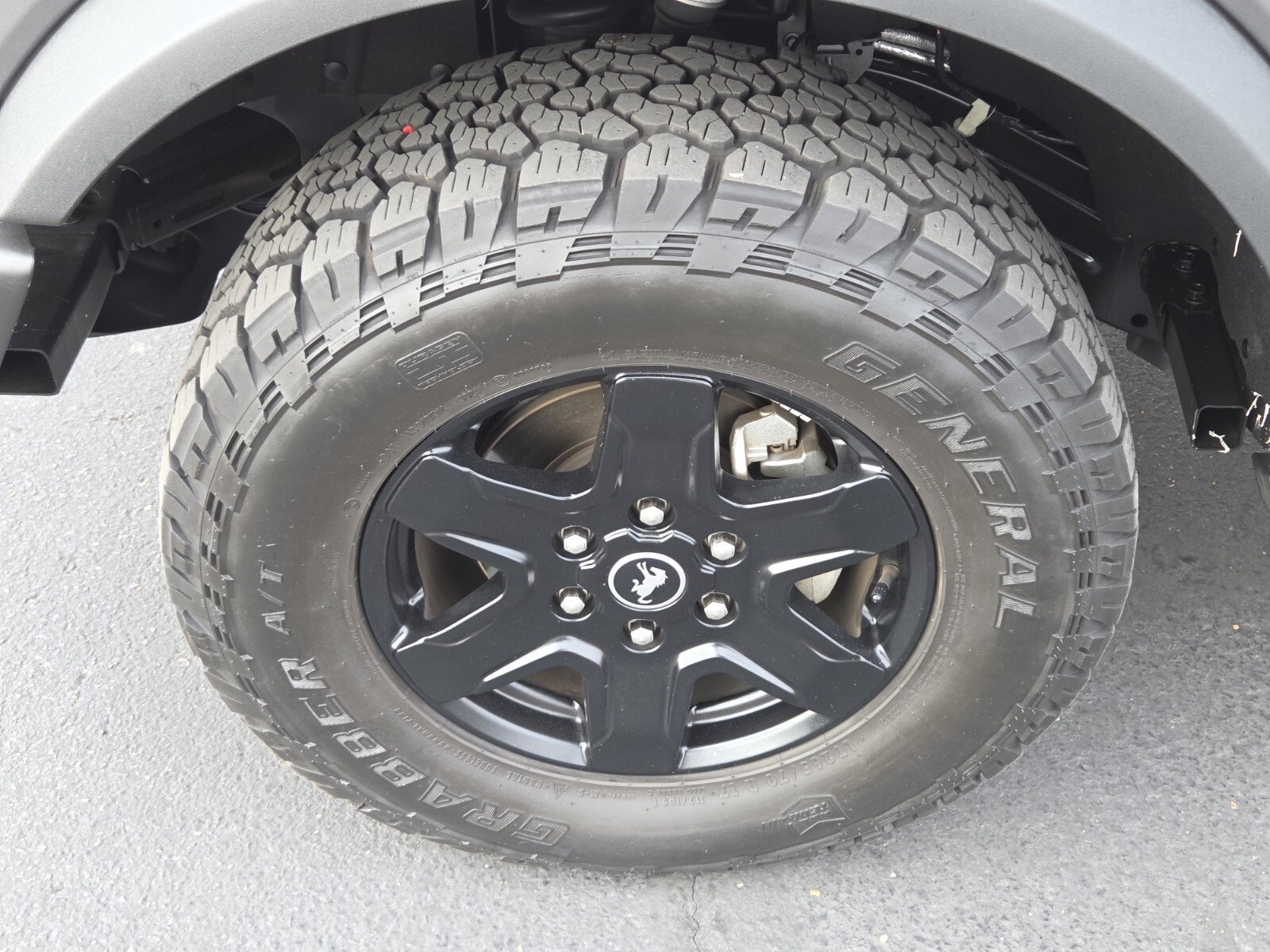 Certified 2021 Ford Bronco Black Diamond image 9