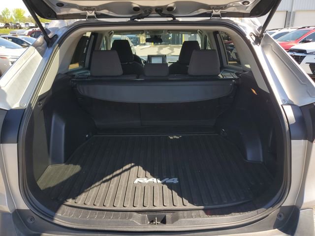 Used 2020 Toyota RAV4 XLE w/ All Weather Liner Package image 9