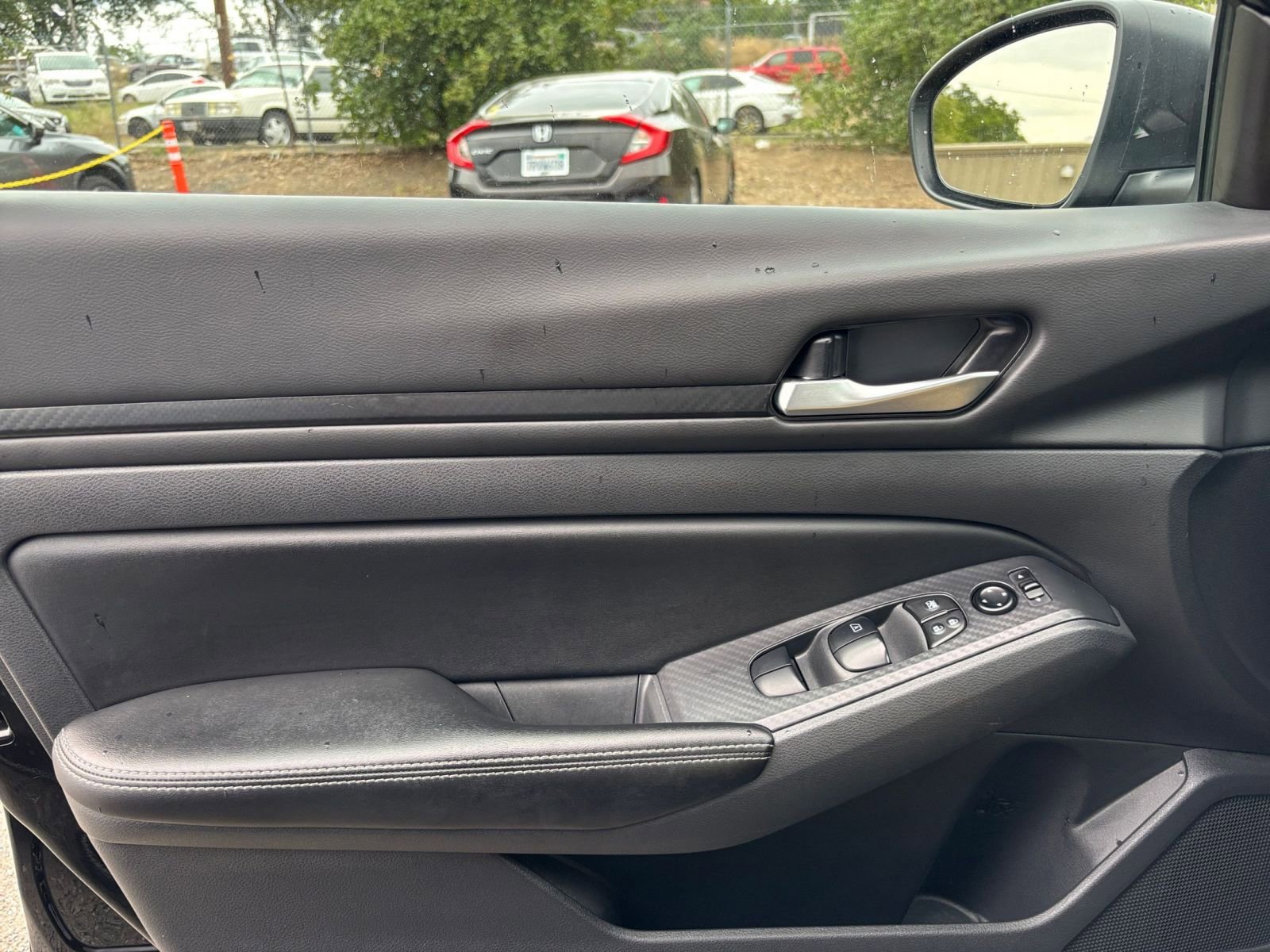 Used 2025 Nissan Altima 2.5 SV FWD image 18