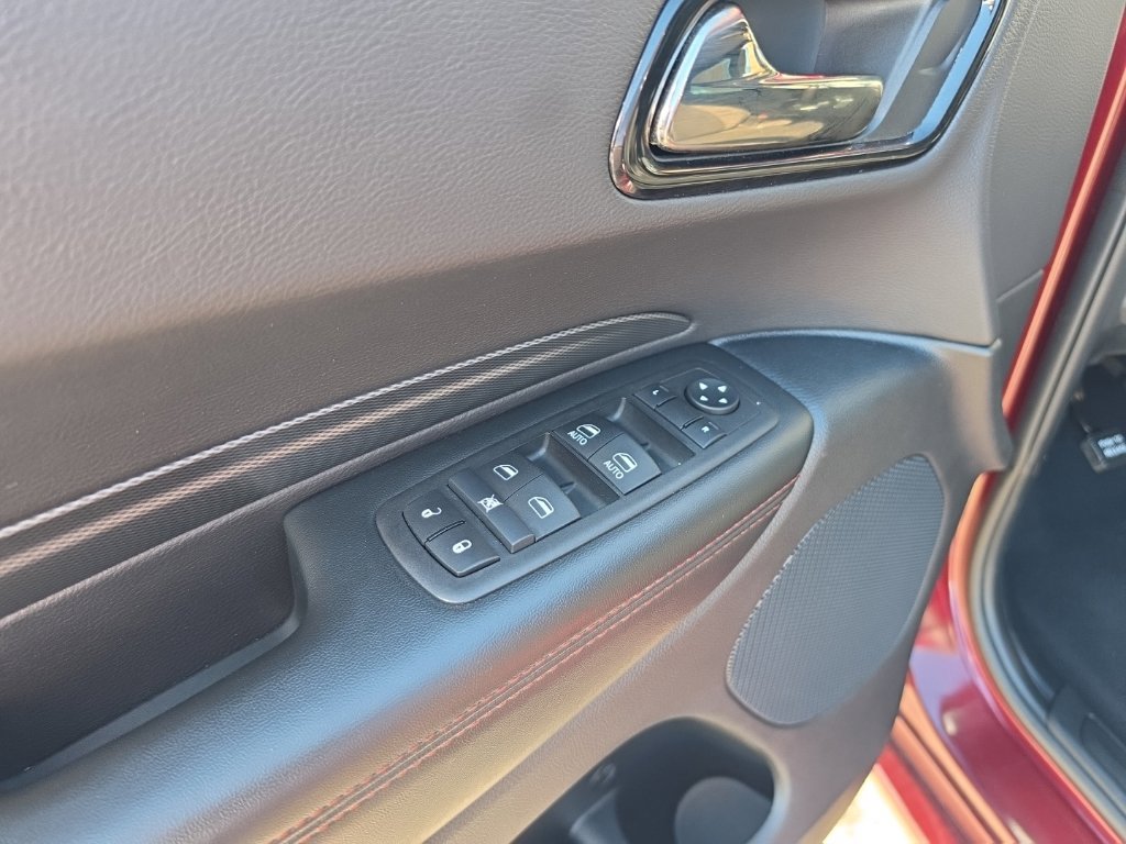Used 2025 Dodge Durango GT AWD/4WD image 14
