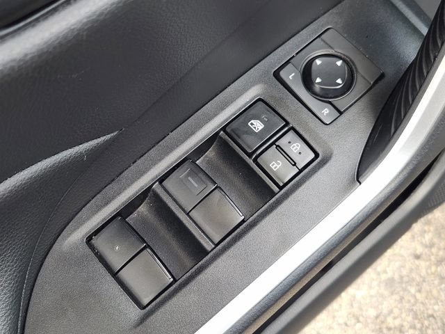 Used 2022 Toyota RAV4 LE FWD image 22