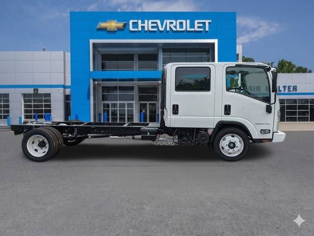 New 2025 Chevrolet Low Cab Forward image 6