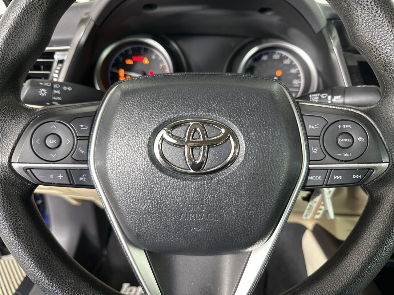 Used 2022 Toyota Camry LE image 12