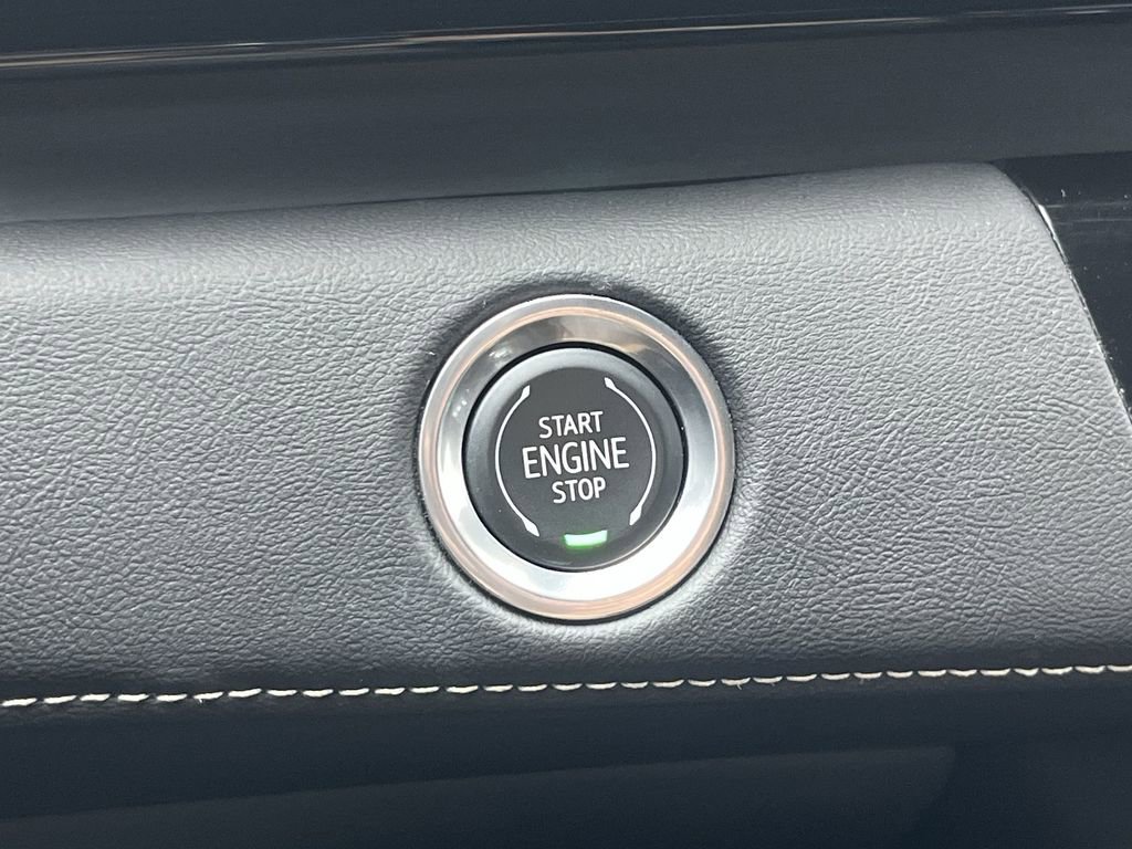 Used 2023 Cadillac Escalade ESV Premium Luxury w/ LPO, Radiant Package image 9