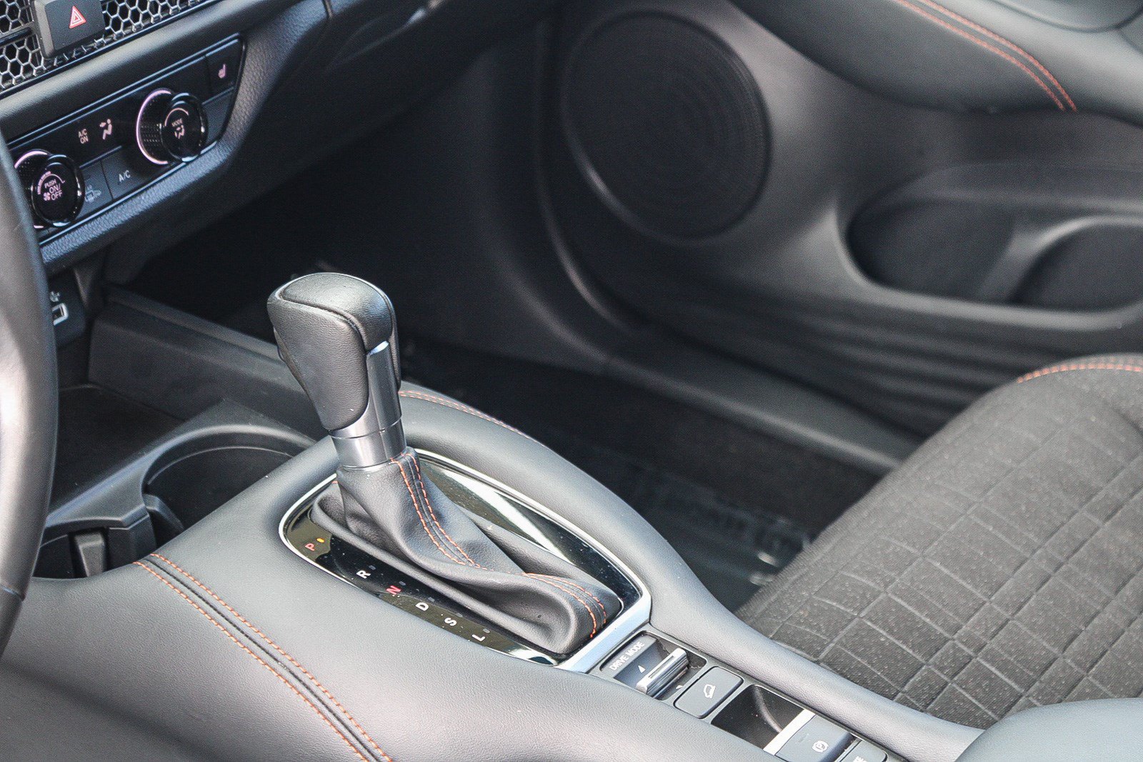 Certified 2025 Honda HR-V Sport image 21