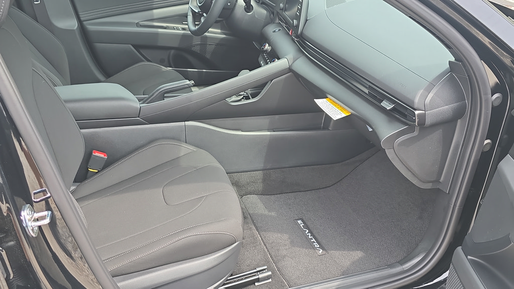 New 2026 Hyundai Elantra Sport FWD image 12