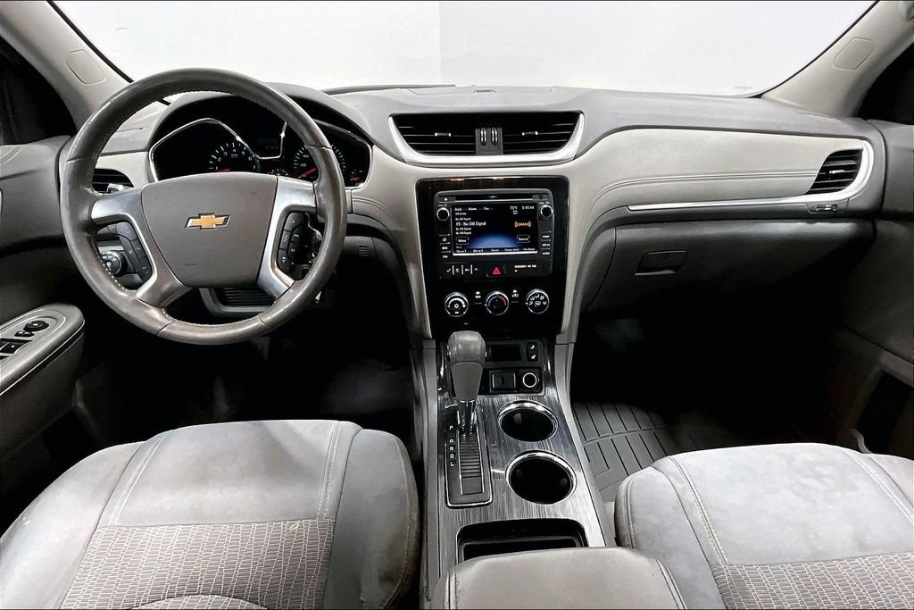 Used 2016 Chevrolet Traverse LT FWD image 18