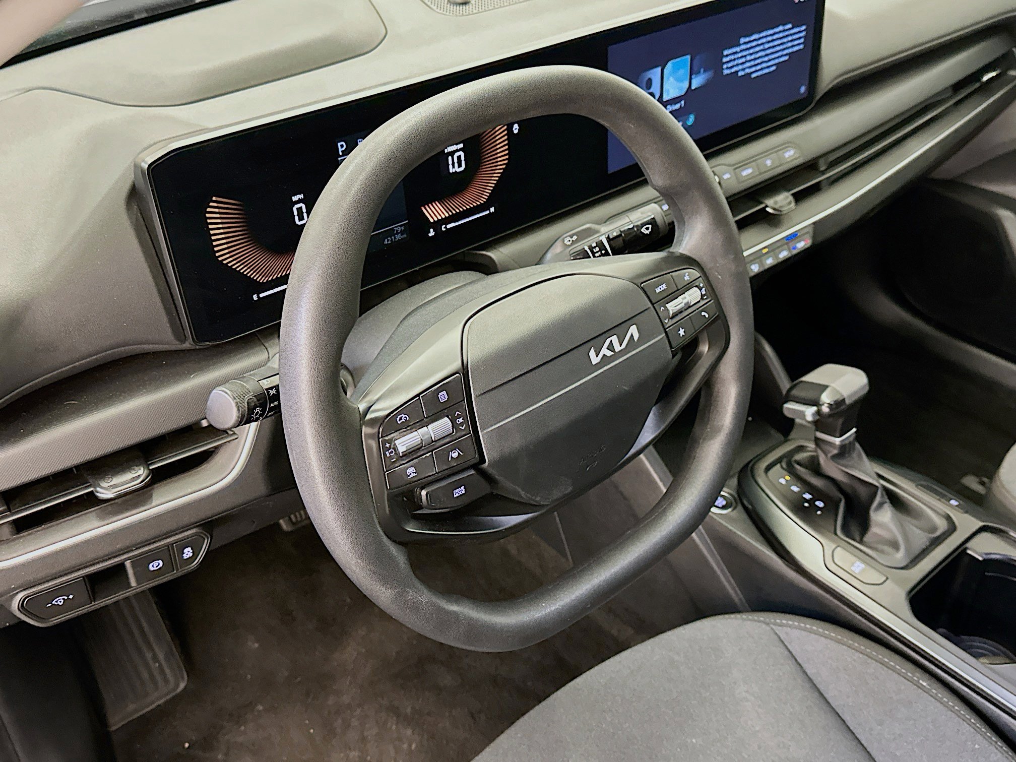 Used 2025 Kia K4 FWD image 18