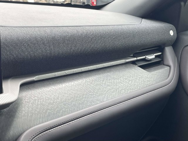 New 2026 Ford Explorer Platinum RWD image 33