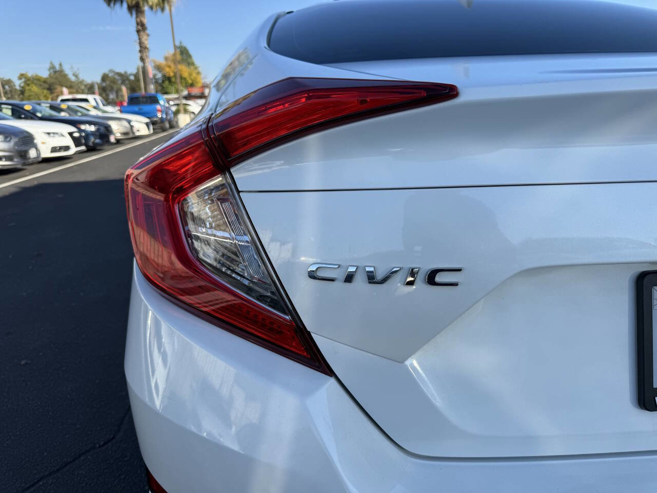 Used 2018 Honda Civic EX image 25