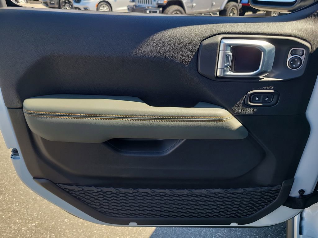 New 2026 Jeep Gladiator Mojave image 13