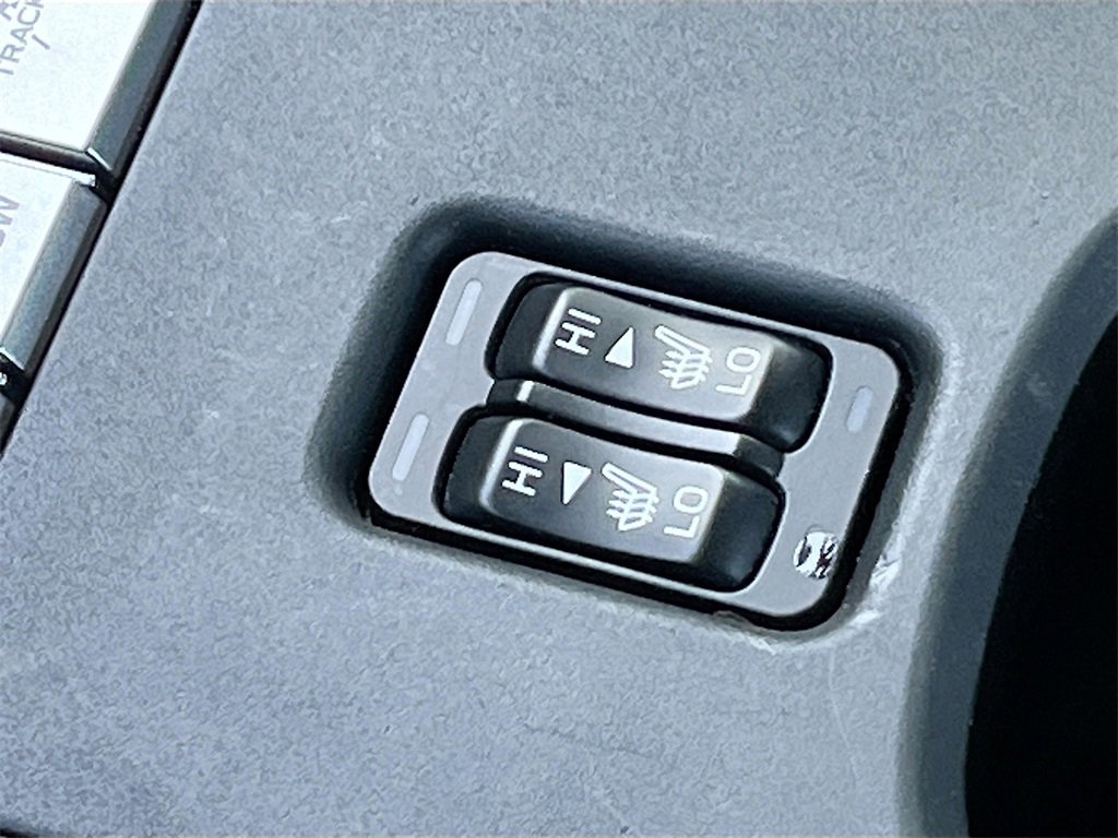 Used 2023 Toyota GR86 Premium w/ ALL Weather Mat Package (TMS) image 21