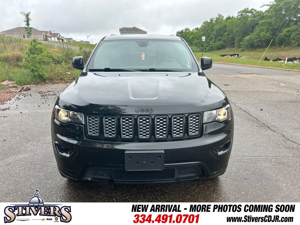 Used 2020 Jeep Grand Cherokee Altitude AWD/4WD image 2