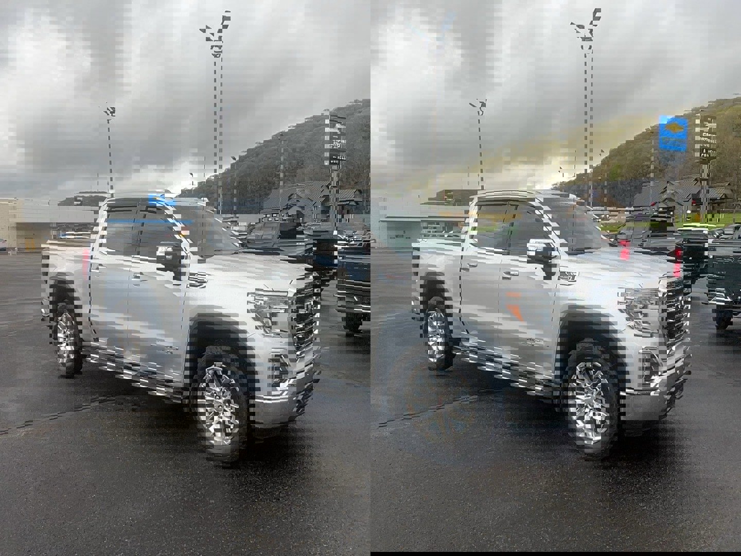 Used 2020 GMC Sierra 1500 SLT w/ SLT Premium Plus Package image 1