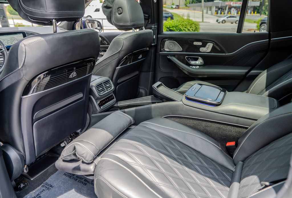 Used 2025 Mercedes-Benz Maybach GLS 600 4MATIC image 21