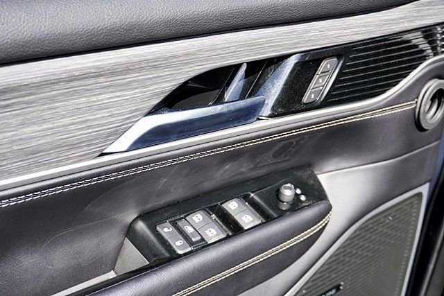 Used 2023 Jeep Wagoneer Series II w/ Premium Group I AWD/4WD image 26