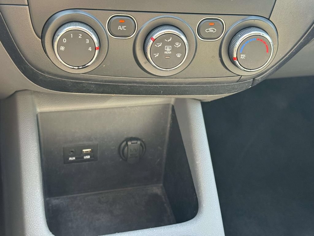 Used 2017 Kia Forte LX FWD image 26