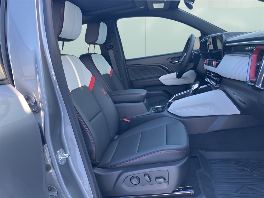 Used 2024 GMC Canyon AT4X image 33