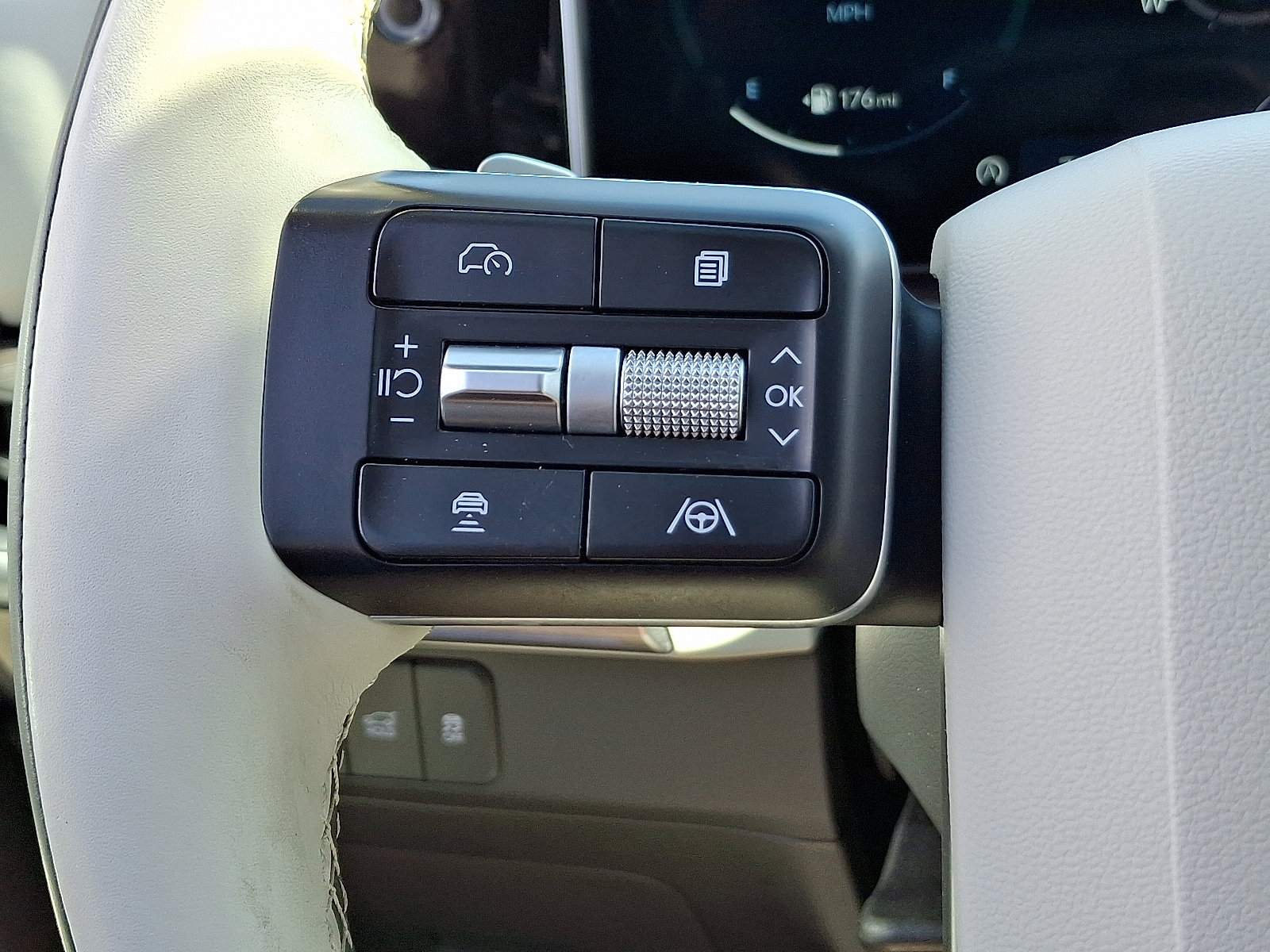 Used 2024 Hyundai Santa Fe Calligraphy AWD/4WD image 22