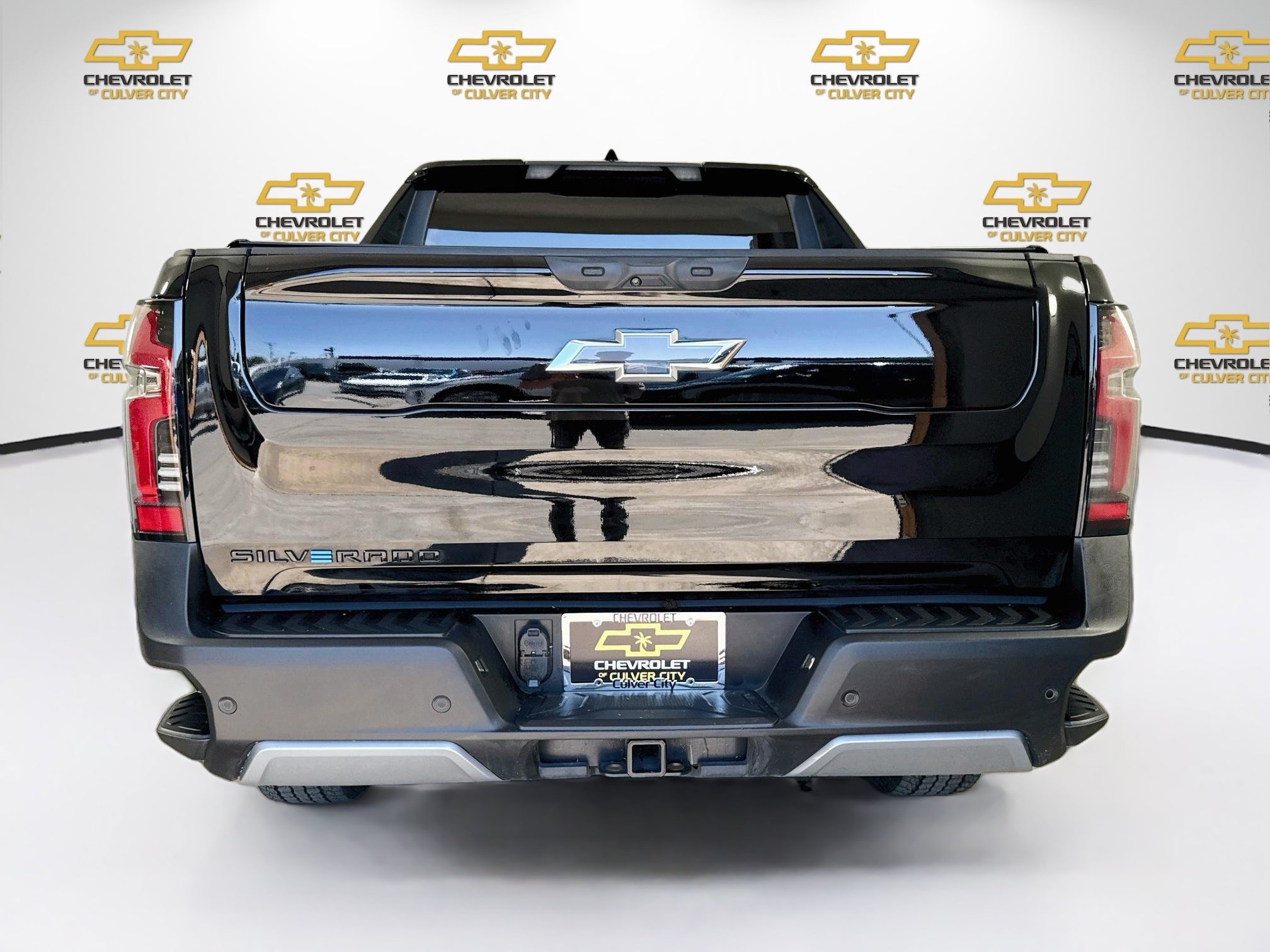 Used 2026 Chevrolet Silverado EV Trail Boss w/ Plus Package AWD/4WD image 7