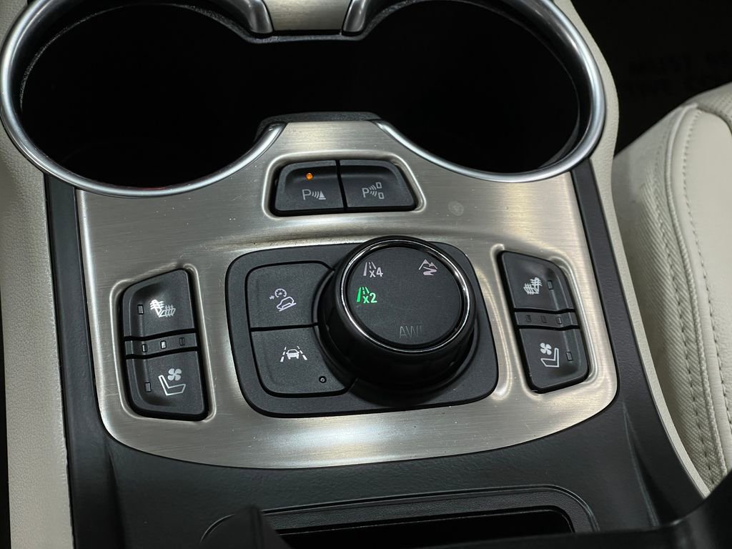 Used 2018 GMC Terrain Denali w/ Advanced Safety Package image 30