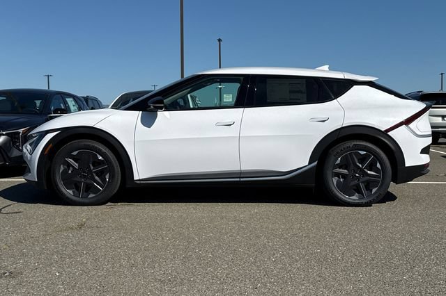 New 2026 Kia EV6 Light RWD image 10