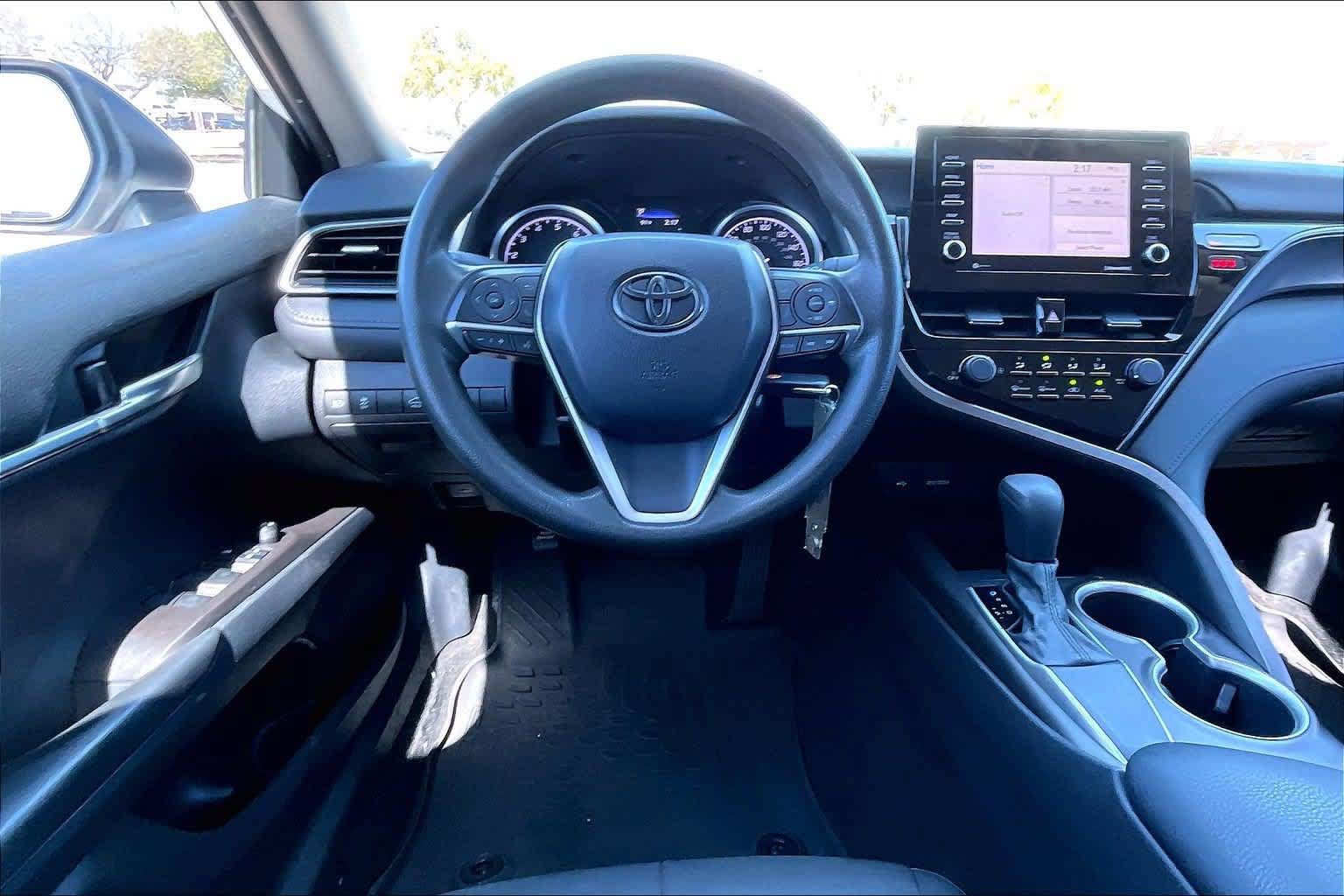 Used 2021 Toyota Camry LE FWD image 13