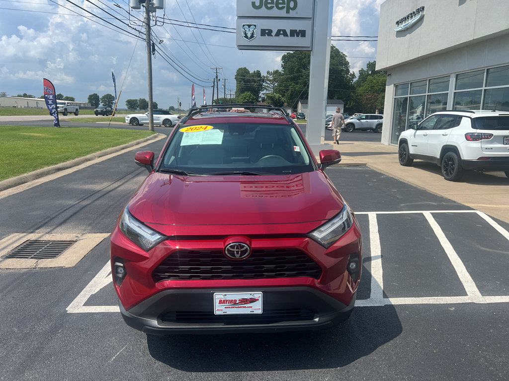 Used 2024 Toyota RAV4 XLE Premium FWD image 5