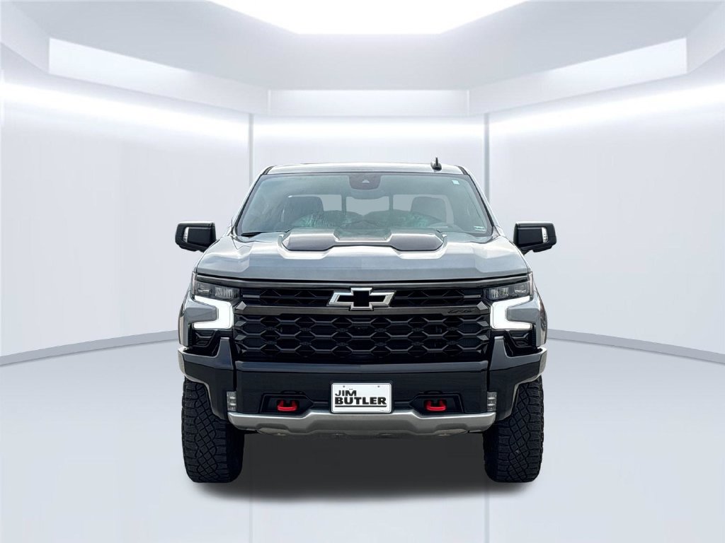 Used 2023 Chevrolet Silverado 1500 ZR2 w/ Technology Package AWD/4WD image 12
