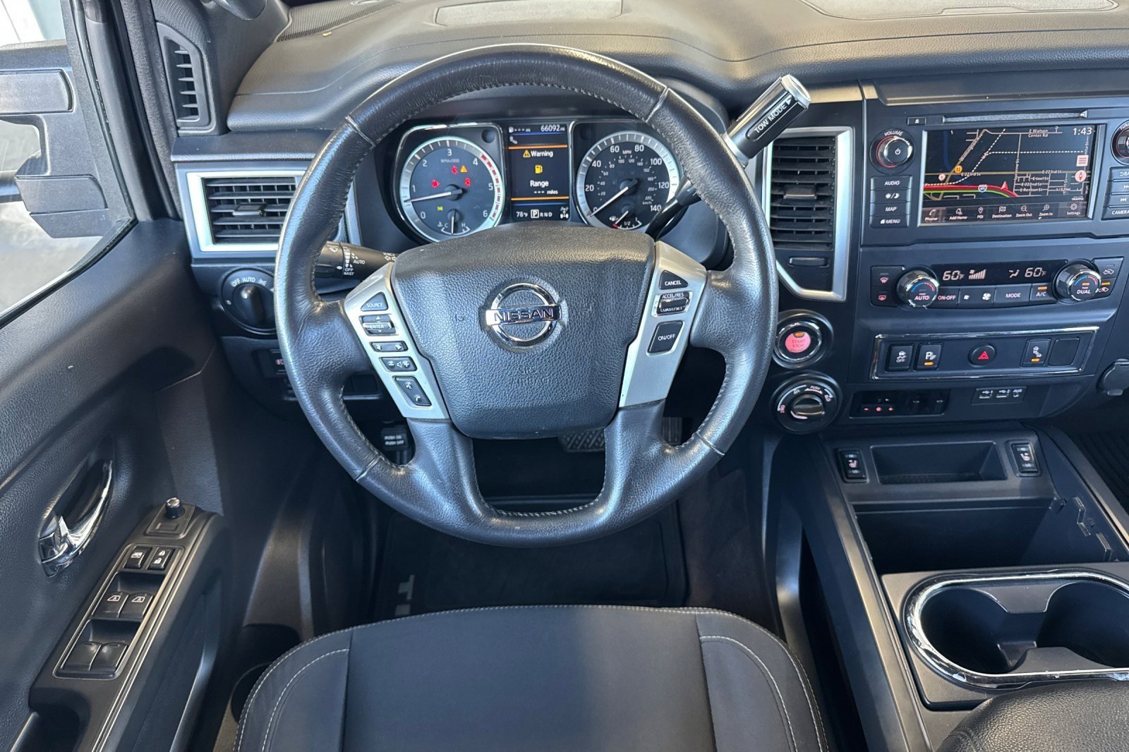 Used 2019 Nissan Titan SV w/ SV Convenience Package image 13