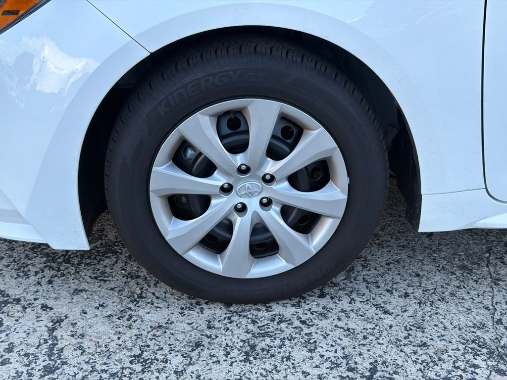 Used 2026 Toyota Corolla LE FWD image 13