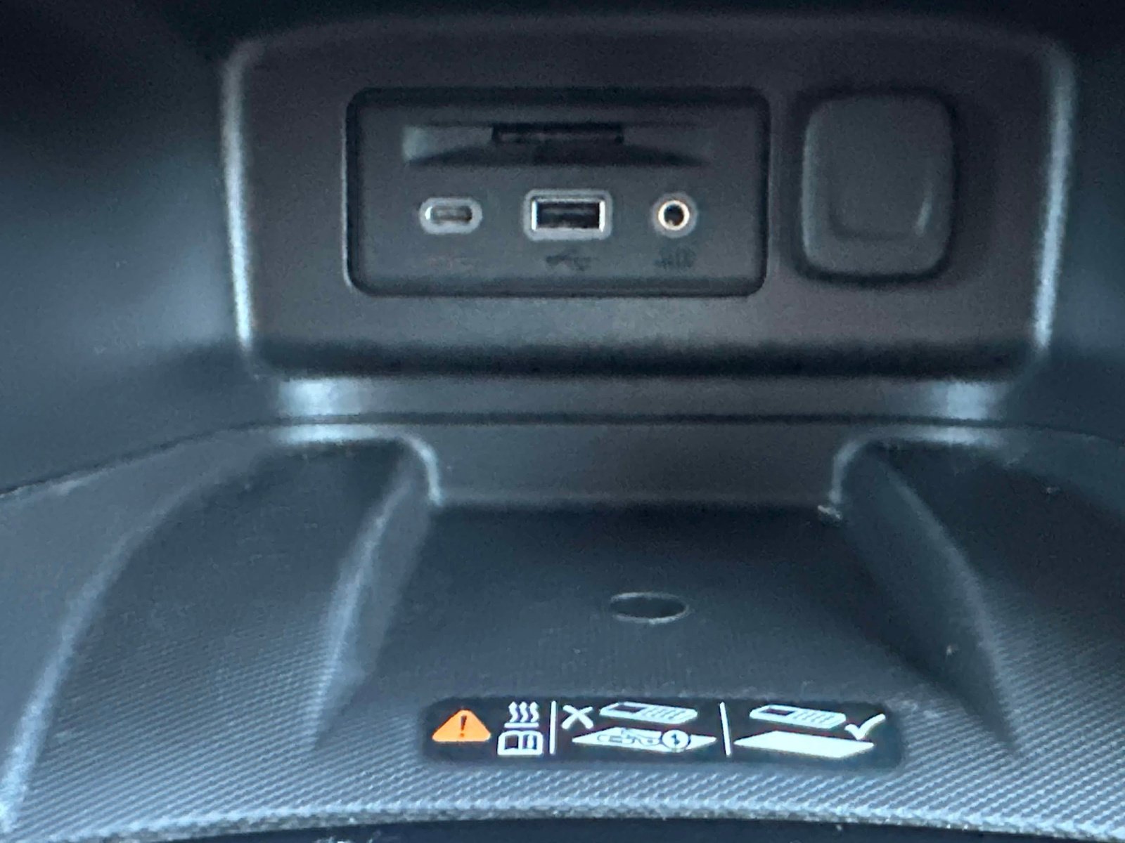 Certified 2024 Chevrolet Equinox Premier image 13