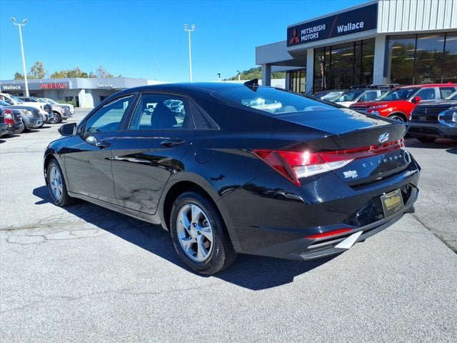 Used 2023 Hyundai Elantra SE FWD image 7