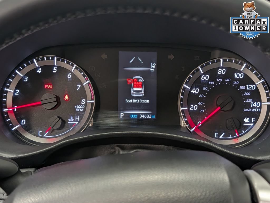 Used 2022 Toyota Highlander LE AWD/4WD image 16