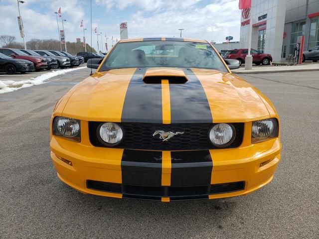 Used 2007 Ford Mustang GT Premium image 2