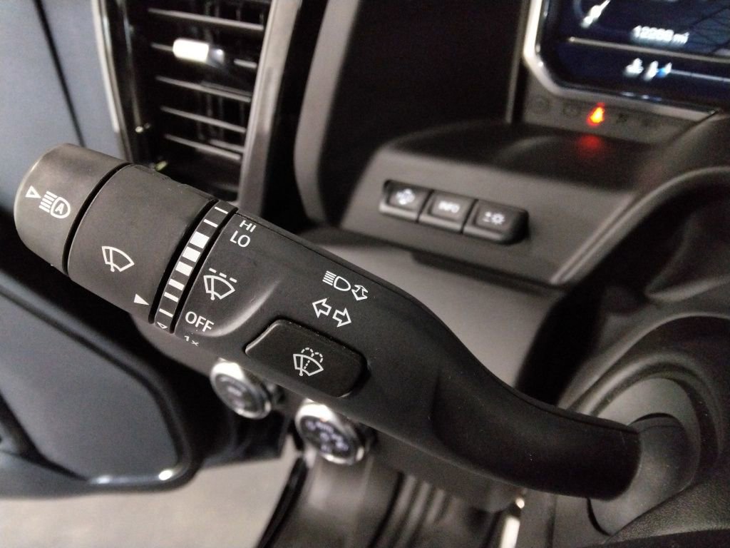 Used 2025 GMC Sierra 2500 AT4 w/ AT4 Premium Plus Package image 14