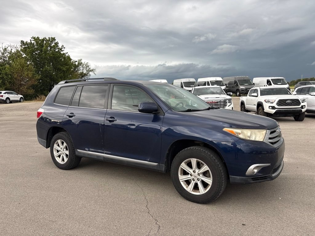 Used 2011 Toyota Highlander 2WD w/ Tech Pkg image 1