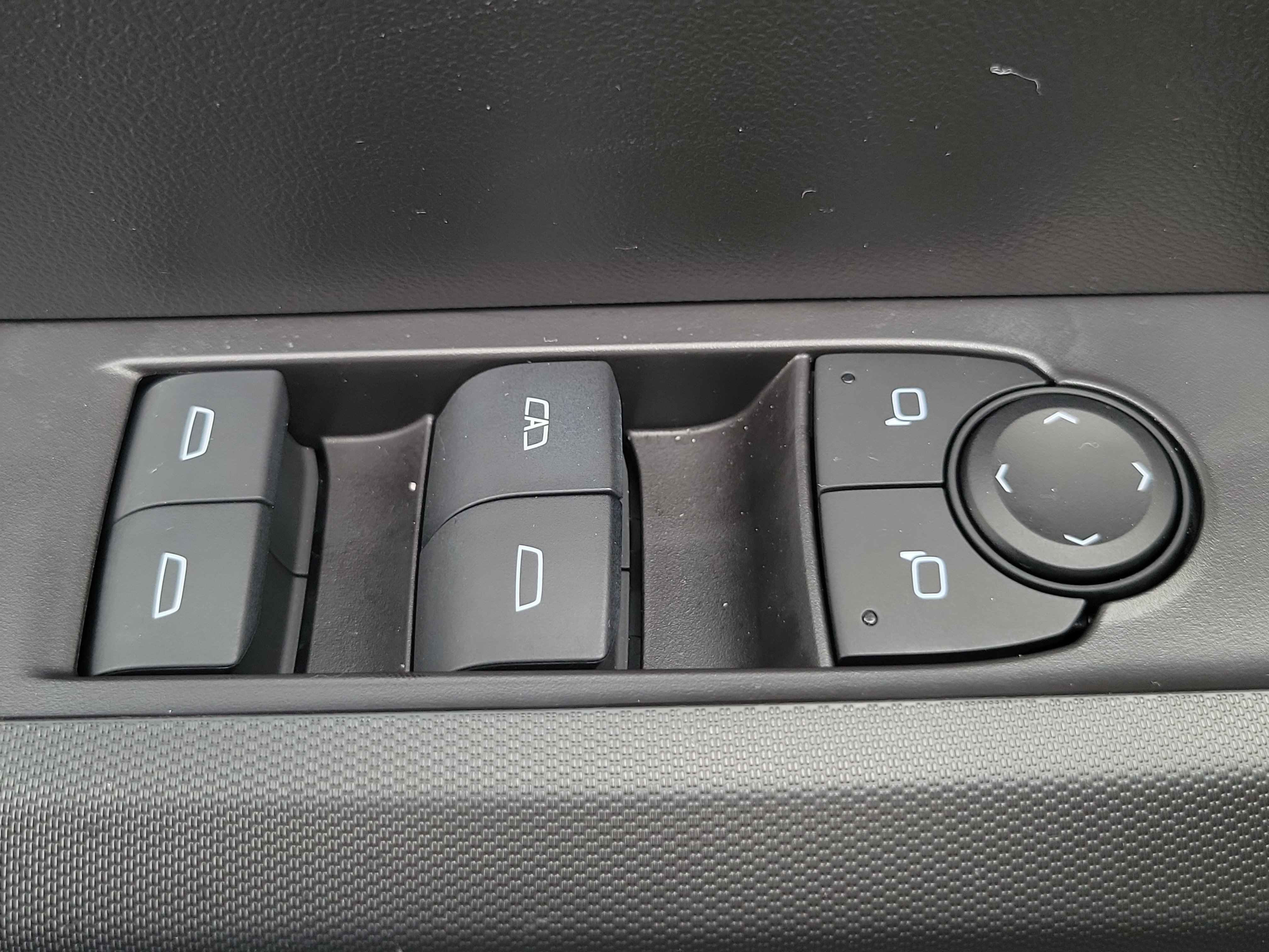 Used 2024 Chevrolet Colorado LT w/ LT Convenience Package RWD image 25