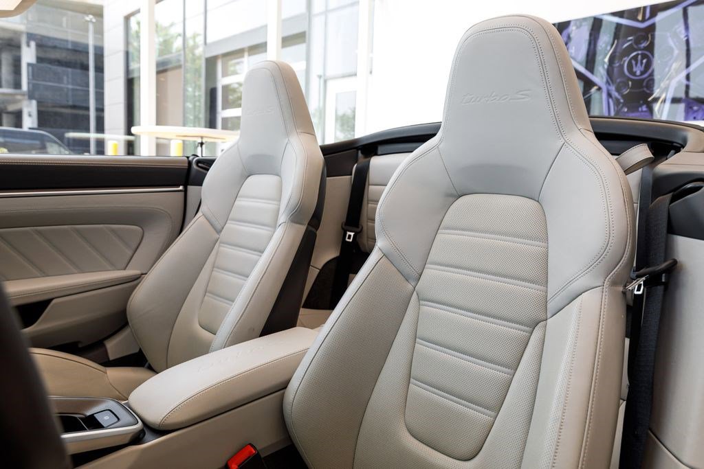 Used 2021 Porsche 911 Turbo image 32