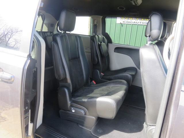 Used 2019 Dodge Grand Caravan SXT image 18