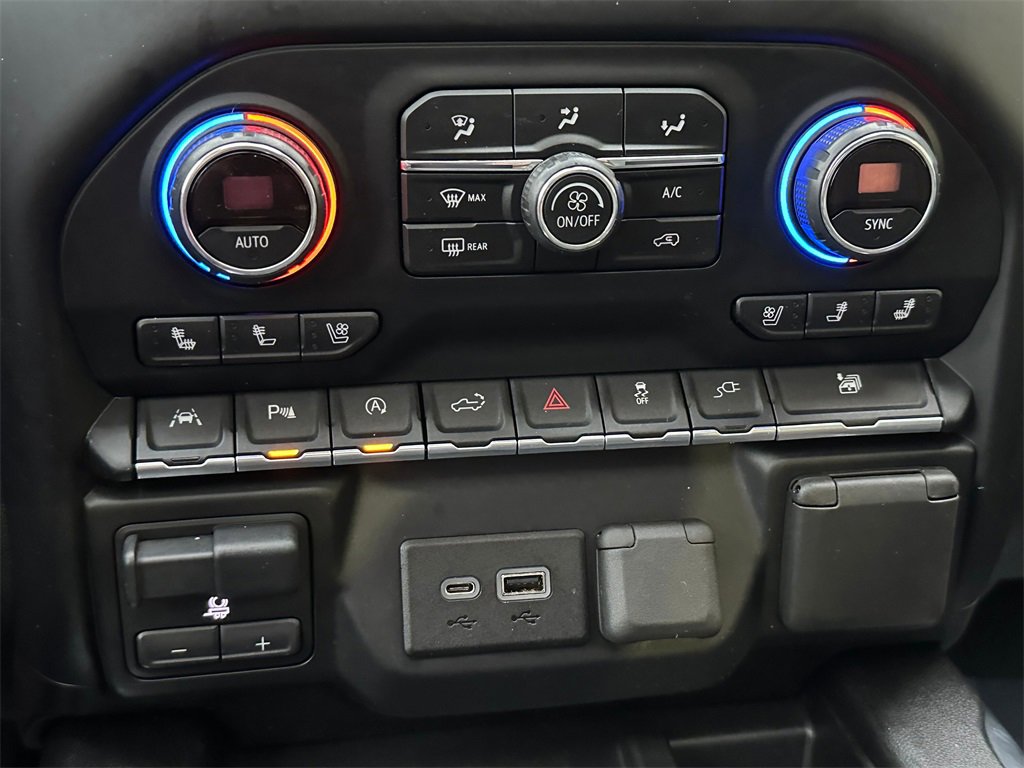 Used 2019 Chevrolet Silverado 1500 High Country w/ Technology Package image 29