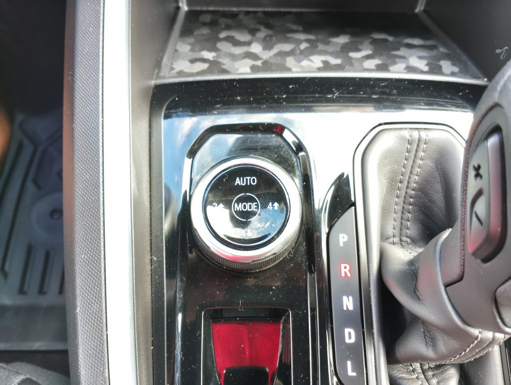 Used 2025 Chevrolet Colorado Trail Boss AWD/4WD image 21