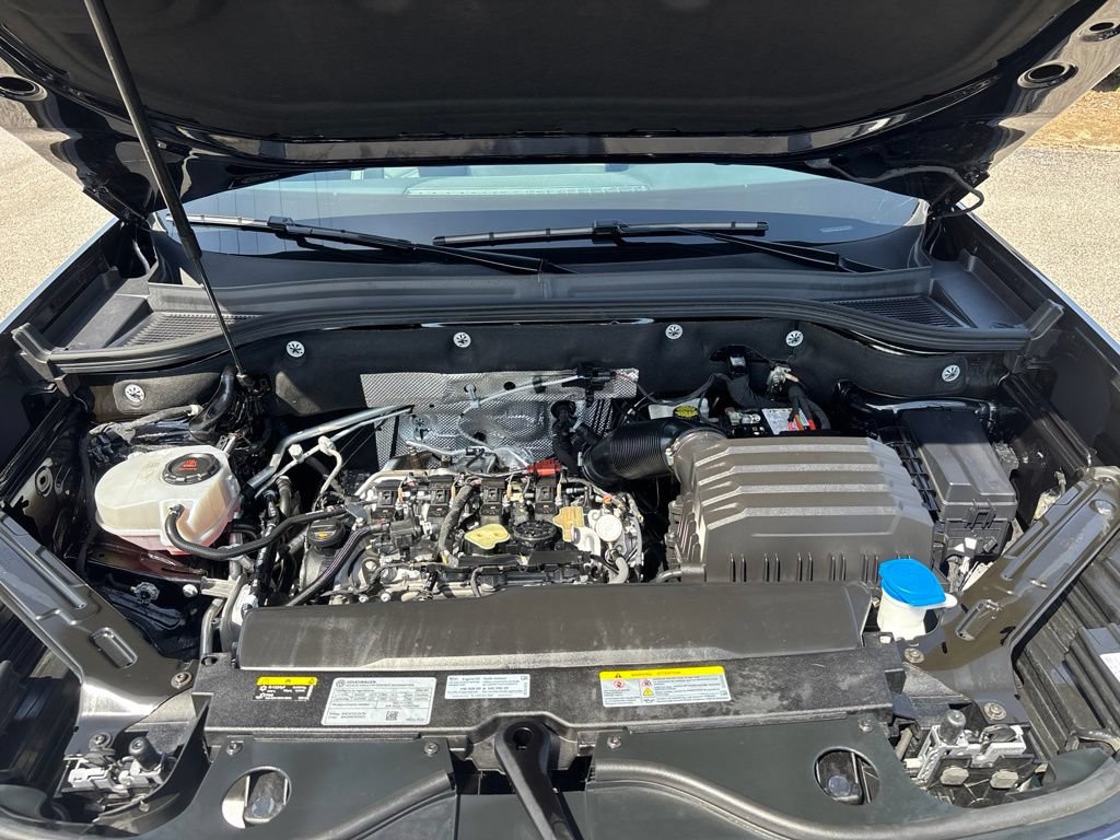 Used 2024 Volkswagen Atlas SE FWD image 12