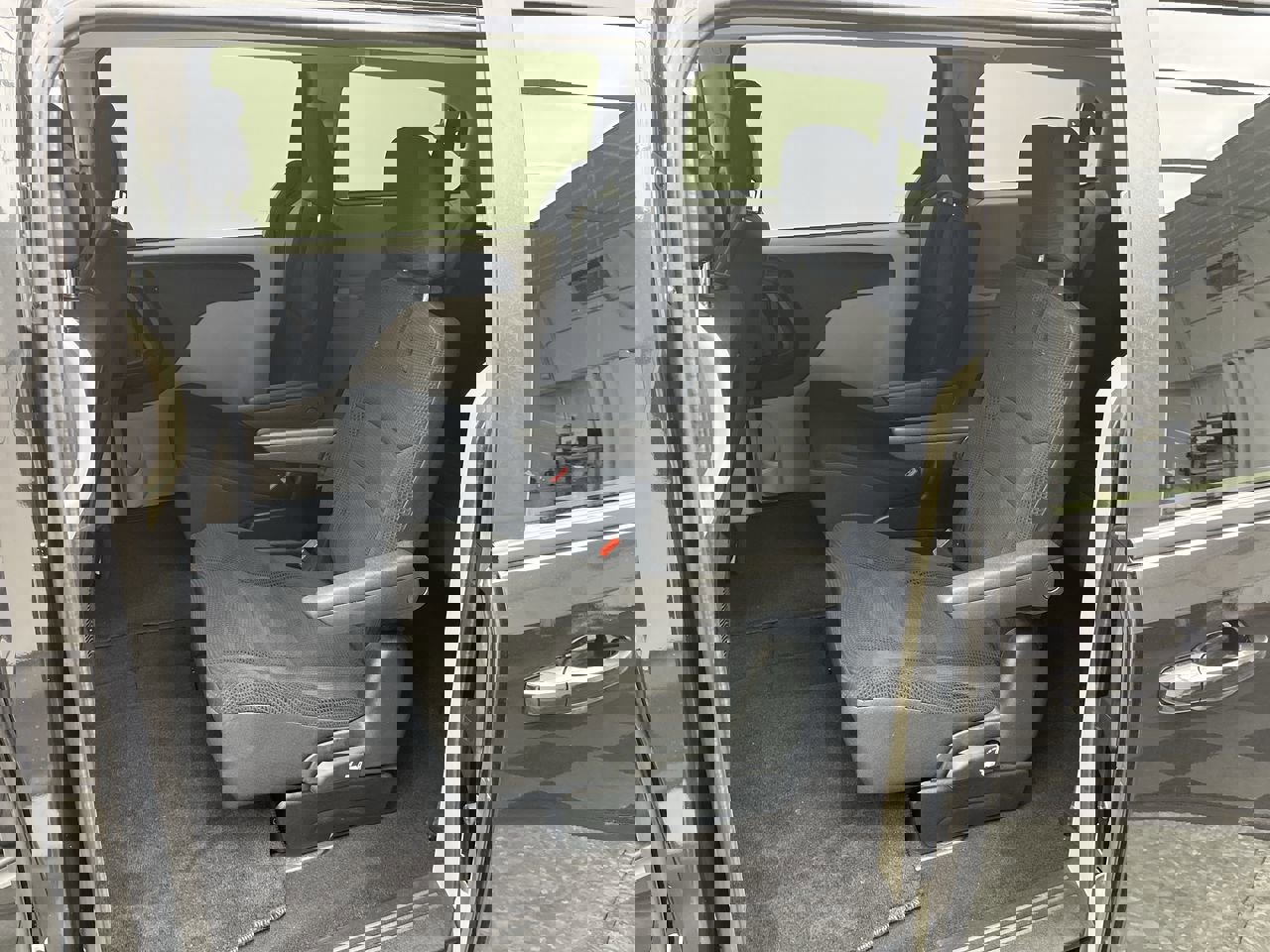 Used 2018 Dodge Grand Caravan SE image 9