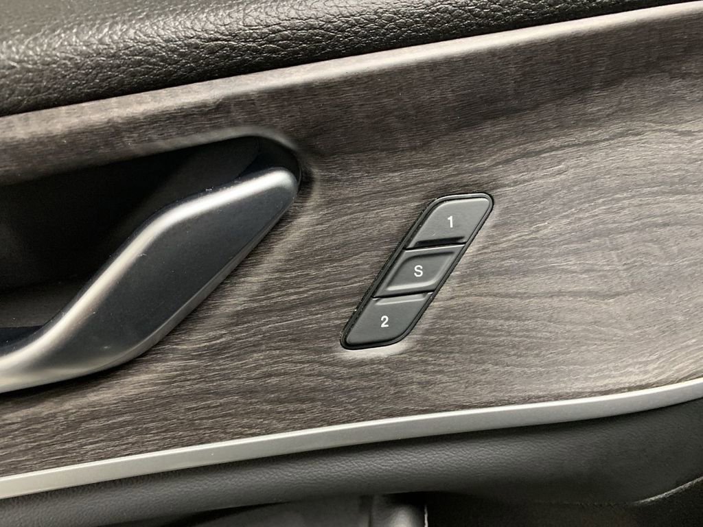 Used 2021 Jeep Grand Cherokee L Limited AWD/4WD image 12